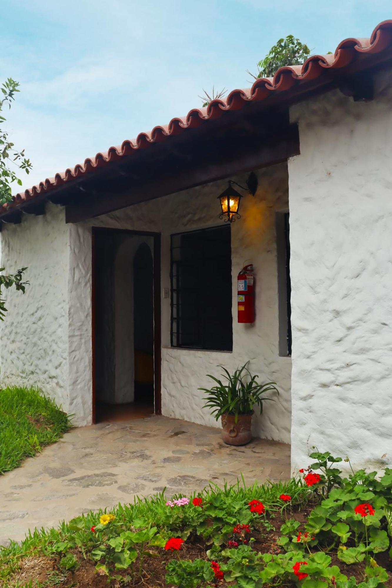 Los Andes - Restaurant & Bungalows Cieneguilla Kültér fotó